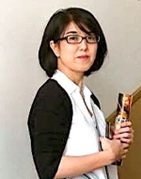 川崎 陽子